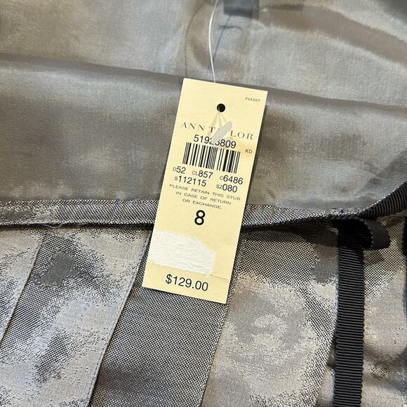 Ann Taylor grey metallic floral skirt with pleats and side zipper NWT - Picture 4 of 5